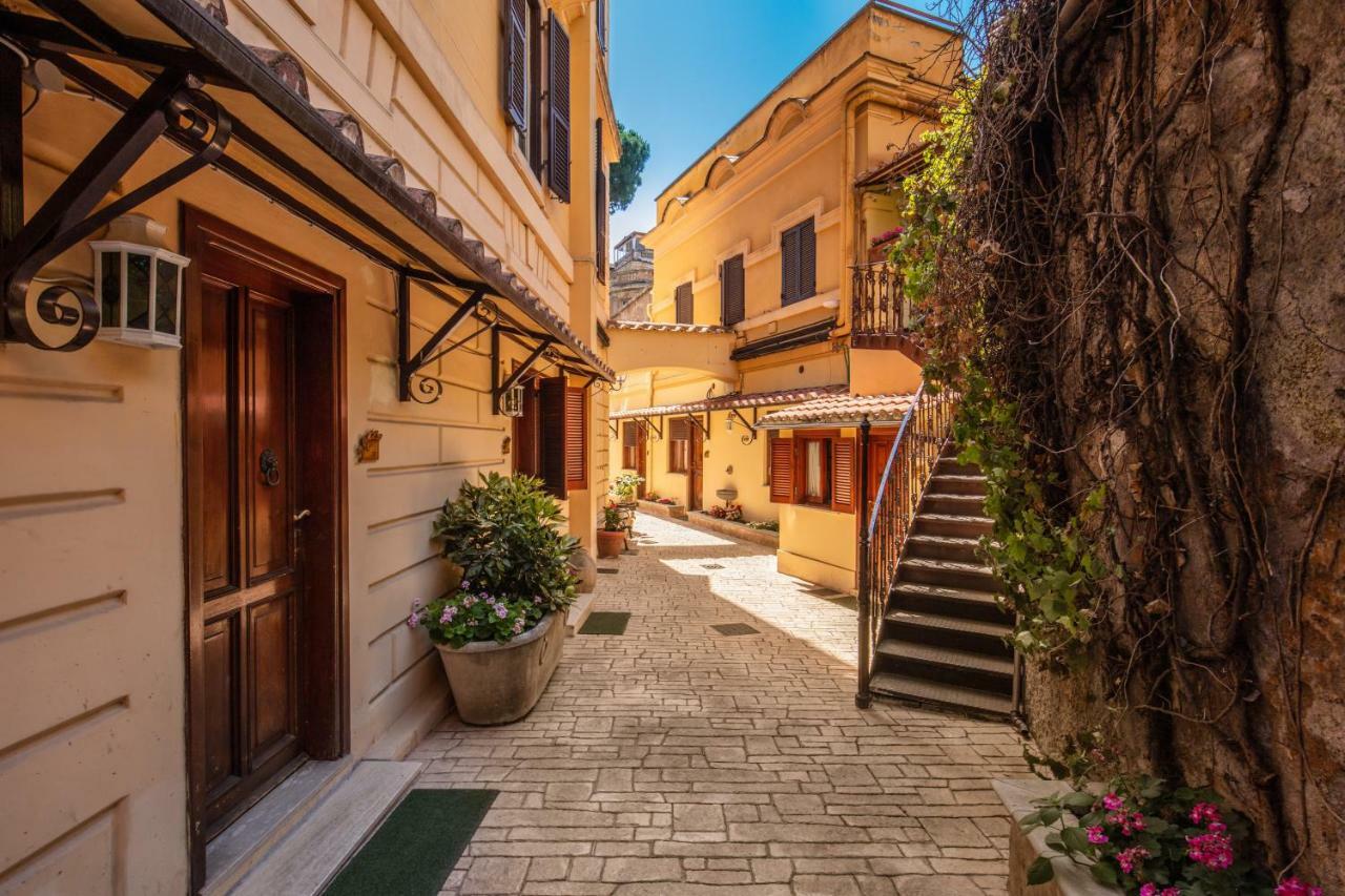 Rome Garden Hotel Экстерьер фото